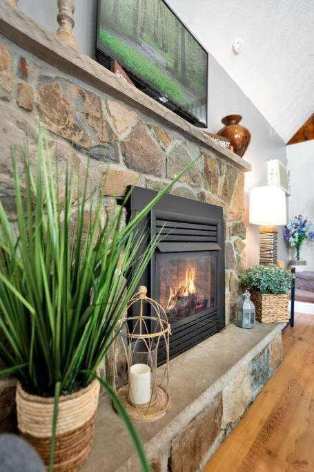 The Sage Chalet In Emerald Lakes, Poconos! Long Pond Εξωτερικό φωτογραφία